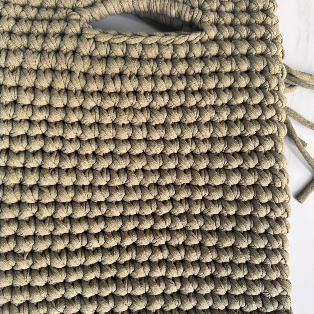 Handwoven Fringe Tote Bag in Olive Green - Picture 4 of 4